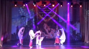 Танец с платком