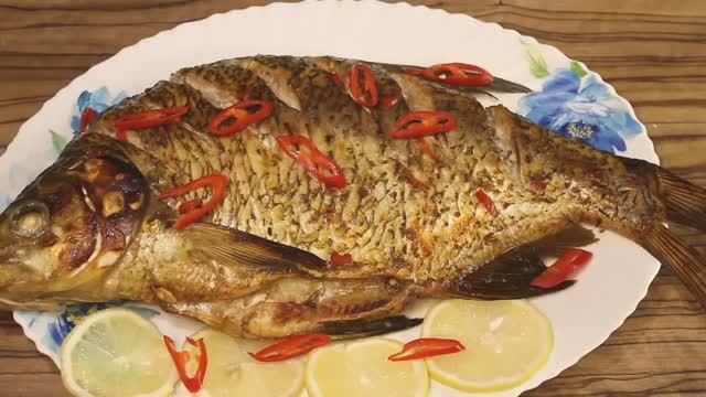 Рыба запеченная в духовке.  Лещ на праздничный стол. Рецепт маринада.