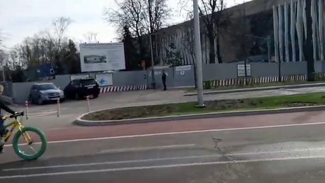 Из виртуального в реальный(she is alive!) смотреть онлайн