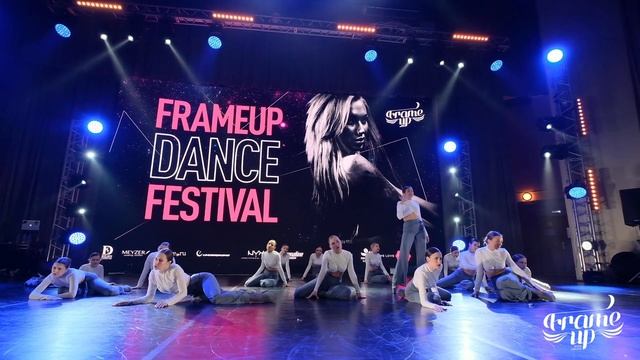 FRIDAYS PROJECT  3-rd PLACE - BEST STRIPHIGH-HEELS TEAM PROFI - FRONT ROW