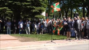 Открытие памятника герою РФ Владимиру Елизарову