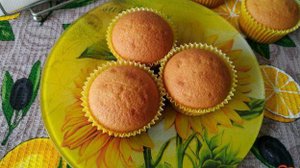 Кексы из манки на кефире
