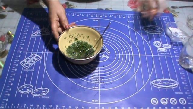 В эти булочки влюбилась с первого раза / Готовлю к первым блюдом/Чесночные пампушки смотреть онлайн