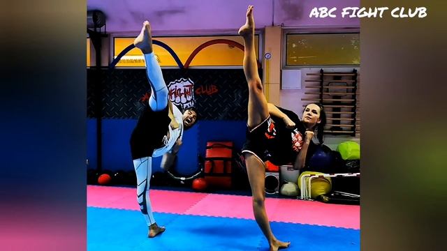 Среща на шампионите по Таекуон-до смотреть онлайн