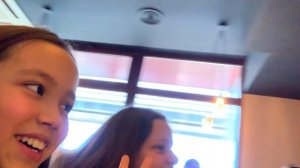 #VLOG: МОЙ ШКОЛЬНЫЙ ДЕНЬ С ПОДРУГАМИ! После Школы Идем в РЕСТОРАН!