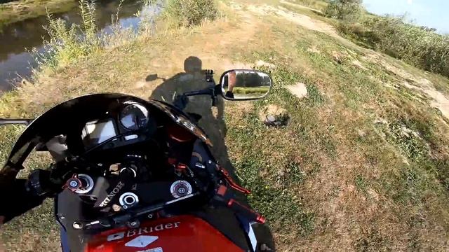 ГОЛАЯ ПОПКА 3 | Прокатил девушку в платье на СПОРТБАЙКЕ | Уронил мотоцикл смотреть онлайн