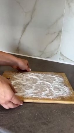 How to wash a cutting board