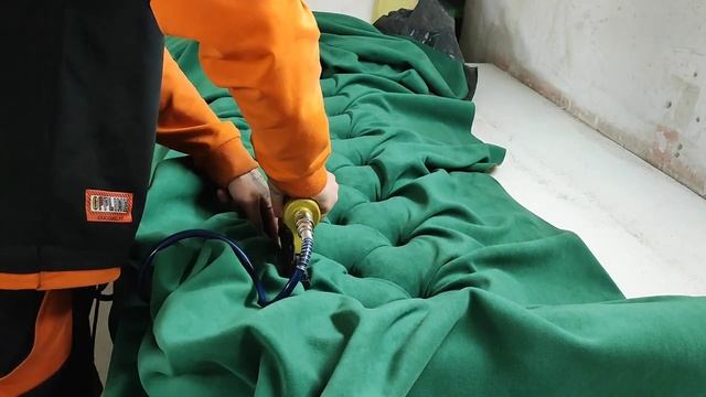 Подробно о обивке спинки в каретную стяжку. Как сделать спинку в каретной стяжке. Спинка диванчика 