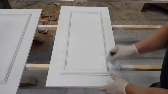 Метод покраски мебели из комбинированных материалов