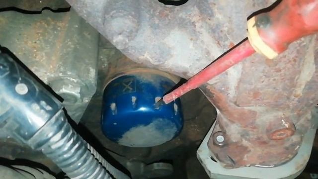 КАК ОТКРУТИТЬ МАСЛЕНОЙ ФИЛЬТЕР С ПОМОЩЬЮ ОТВЁРТКИ смотреть онлайн