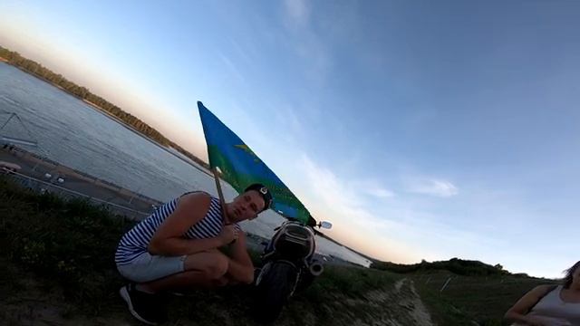 Прокатился на СПОРТБАЙКЕ в День ВДВ смотреть онлайн