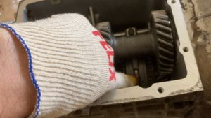 Нива, мифическая шестерня 4-ой передачи, или почему ее называют прямой?