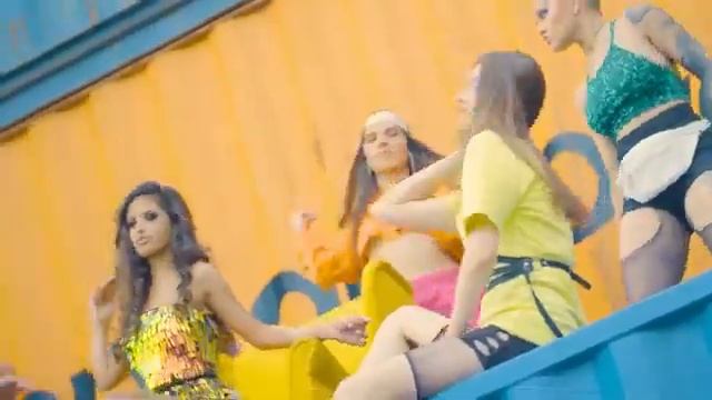 Melisa & Arkadi Dumikyan-TRUMPETS смотреть онлайн