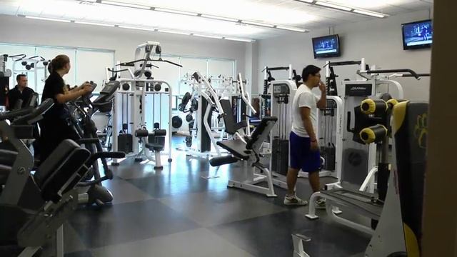 Oxford Navigate (A2) Unit 07 Health and fitness in New York смотреть онлайн