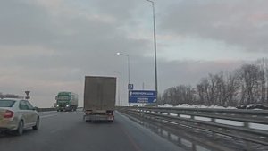 От Ростова прямо - Новочеркасск, направо - Москва..