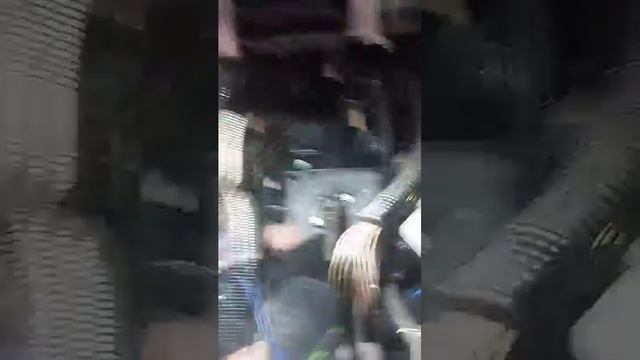 Лада гранта. Быстрое снятие рулевой колонки смотреть онлайн