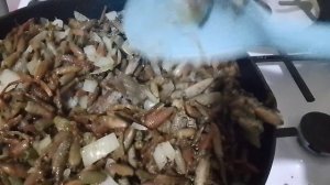 Тесто для перепечей,готовлю начинку из пестиков, и котлетки. Готовлюсь к широкой масленице!