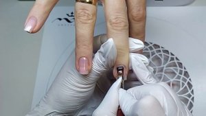 Укрепление гелем / техника "бортики"