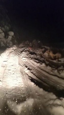 99 Снегоходы в глубоком снегу Вытыскиваем поход на реку Сухой пит Сибирь