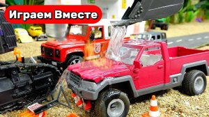 Играем в машинки ! Город Игрушек ! Полицейская машинка ! Джип ! Видео для детей