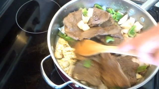 Bistec de Res con Papas en Salsa, Facil y Delicioso. Mis Recetas Deliciosas #bistec bistec con papa смотреть онлайн