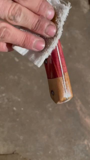 Adding some finishing touches to my poplar and cedar handle👍 смотреть онлайн