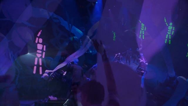 Q & A with Blue Man Ben Forster смотреть онлайн