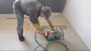Дисковая резка стяжки пола в частном доме на втором этаже