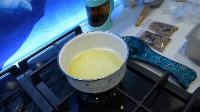 МАЗЬ С ПРОПОЛИСОМ. ПРОПОЛИСНАЯ МАЗЬ СВОИМИ РУКАМИ. МЁДПУНКТ.