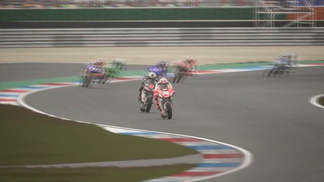 MotoGP Daijiro Kato - Honda RC211V #74 vs Shinya Nakano - Kawasaki ZX-RR #56 смотреть онлайн