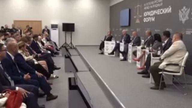 СРОЧНО❗
«Я не знаю зачем и для чего мы работаем в полиции»

Сообщается, что сотрудники полиции пожал