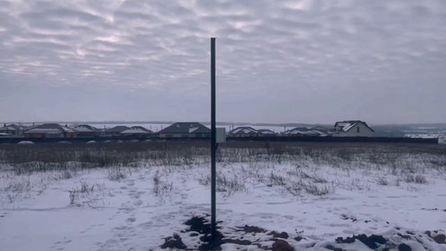 Участки у пруда