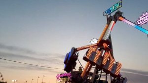 Анапа. Центральный парк. Аттракционы. Extreme