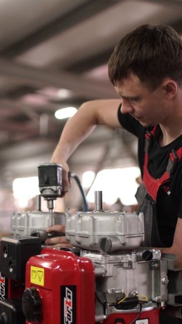 Сборочный цех УралБензоТех. 
Forza производство техникадля сада мотоблок