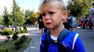 Хочу в школу учиться! Димка плачет :) 1 сентября. I want to go to school! Dima crying :) 1 Septembe