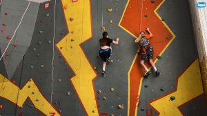 Соревнования ТАРСКАЯ ВЕРТИКАЛЬ памяти героя России Антона Уляшева собрали юных туристов области в Та