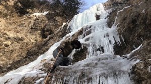 Спокойный дух зимний водопад