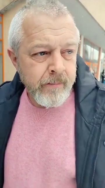 ⚡️ Отец мальчика, которому собаки откусили лицо в Сочи, навестил сына в больнице.