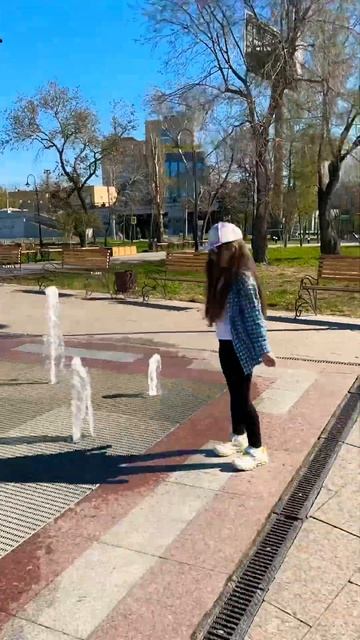 Ура весна фонтаны омск тепло весна классно веселье выходные май