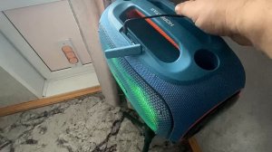 Электрообеспечение в кемпинге или стоянке на природе .