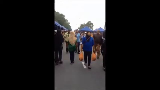 Promotion night market at Sri Ixora смотреть онлайн