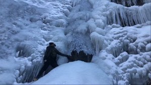 Зимний водопад