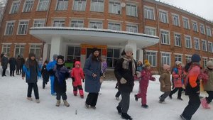 проводы зимы,дети провожают Масленицу