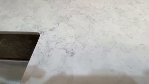 Кухонная столешница из акрилового камня😍