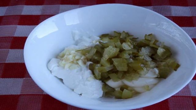 Соус с огурцами и зернистой горчицей