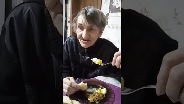 Жареный лук с салом
