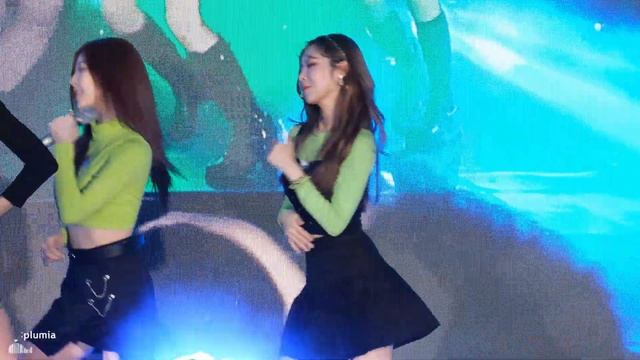 190525 홀리데이 Ho1iday 청음 - 홀리데이 (SNSD 소녀시대 곡 ) @ 원음방송 DDP 늦은밤 콘서트 직캠 смотреть онлайн