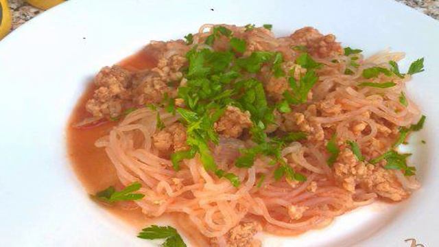 Ширатаки болоньезе