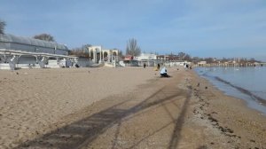 Евпатория 2025. Будет ли сезон и что выбрать? Первая весенняя прогулка по набережной Горького.