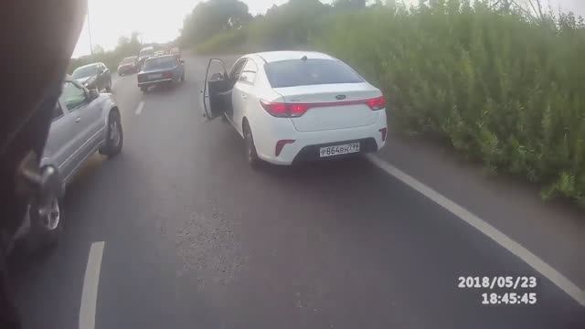 РАЗБОРКИ НА ДОРОГЕ смотреть онлайн